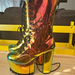 These shoes are DYING for an owner. Platform Metallic (rich) gold combat boot!